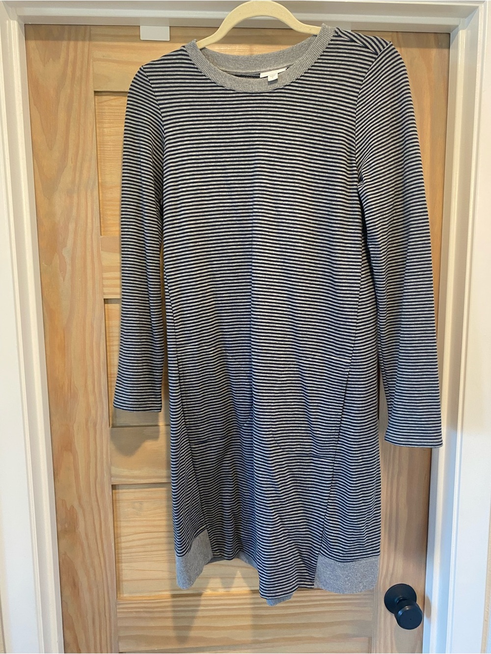 Subcategory selection for striped dress image
